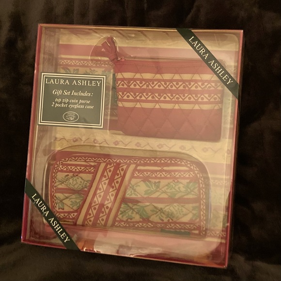 Laura Ashley Accessories Nwt Laura Ashley Gift Set Poshmark